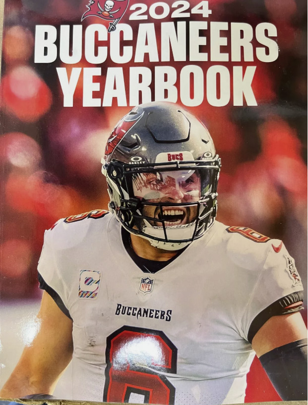 TAMPA BAY BUCCANEERS YEARBOOK